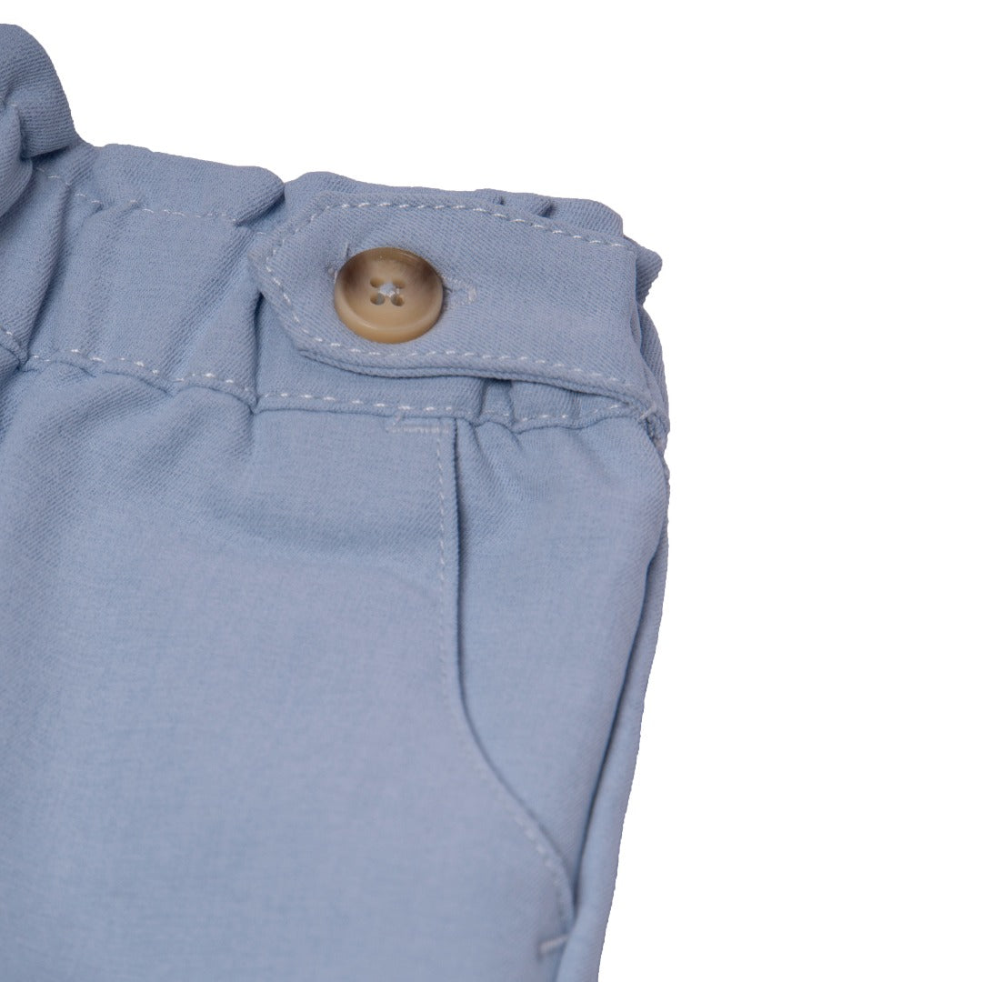 Double buttoned, light blue trousers, two front pockets, one pocket at the back. 